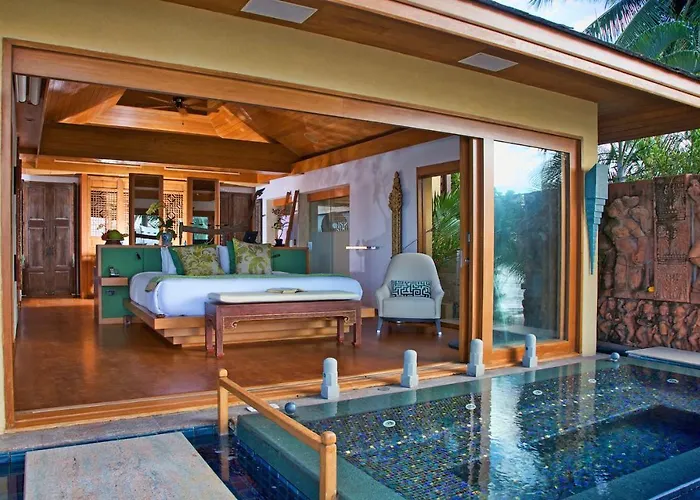 Upni Duniya - Luxury, Beachfront 9-Suites Villa